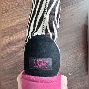 Uggs Size 7. Barely worn.